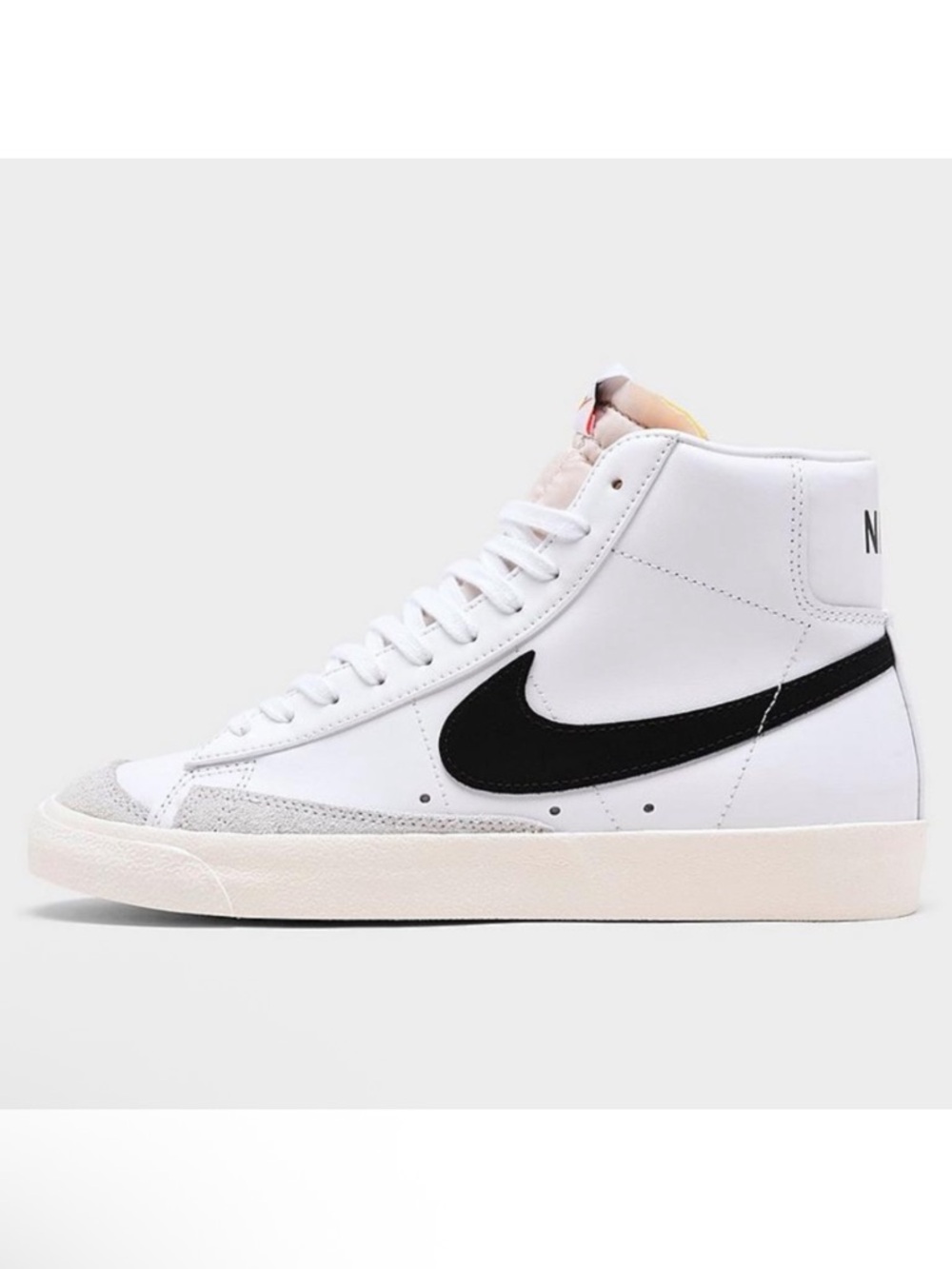 Nike Blazer Mid ‘77 Casual Tennis Shoes, Size 6